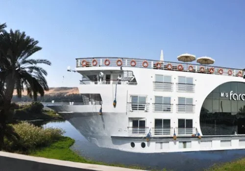 farahnilecruiseluxoraswan